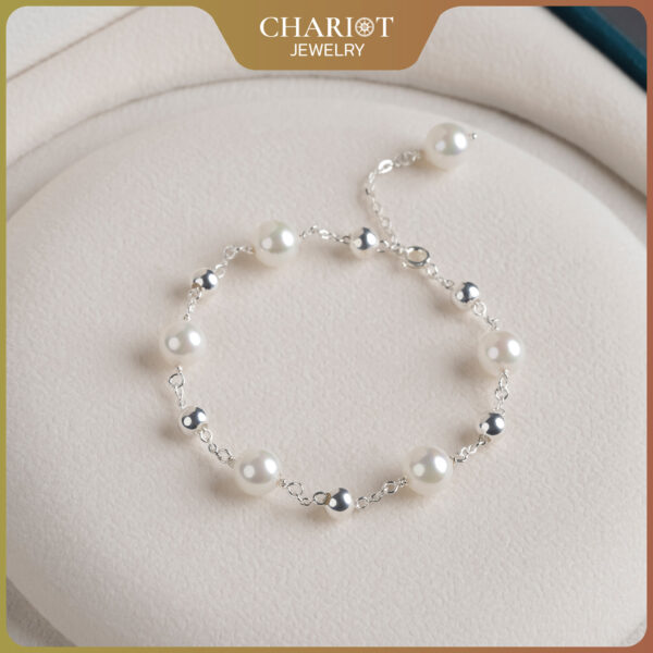 Glamorous Pearl Bracelet