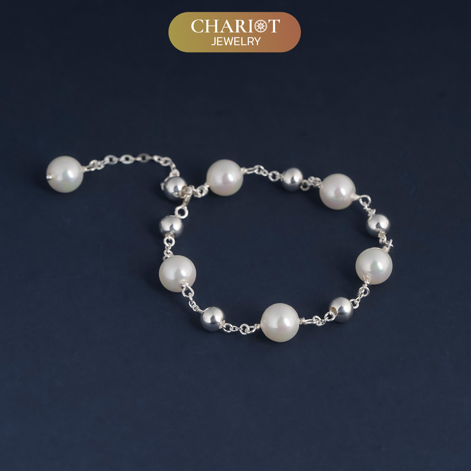 Glamorous Pearl Bracelet