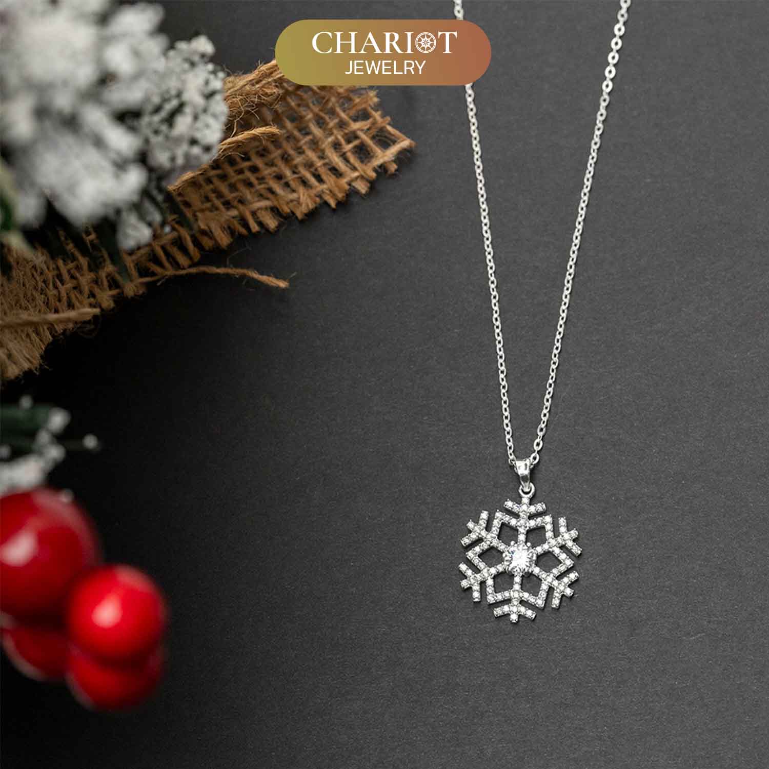 Christmas Necklace: SnowFlake 2 Pendant