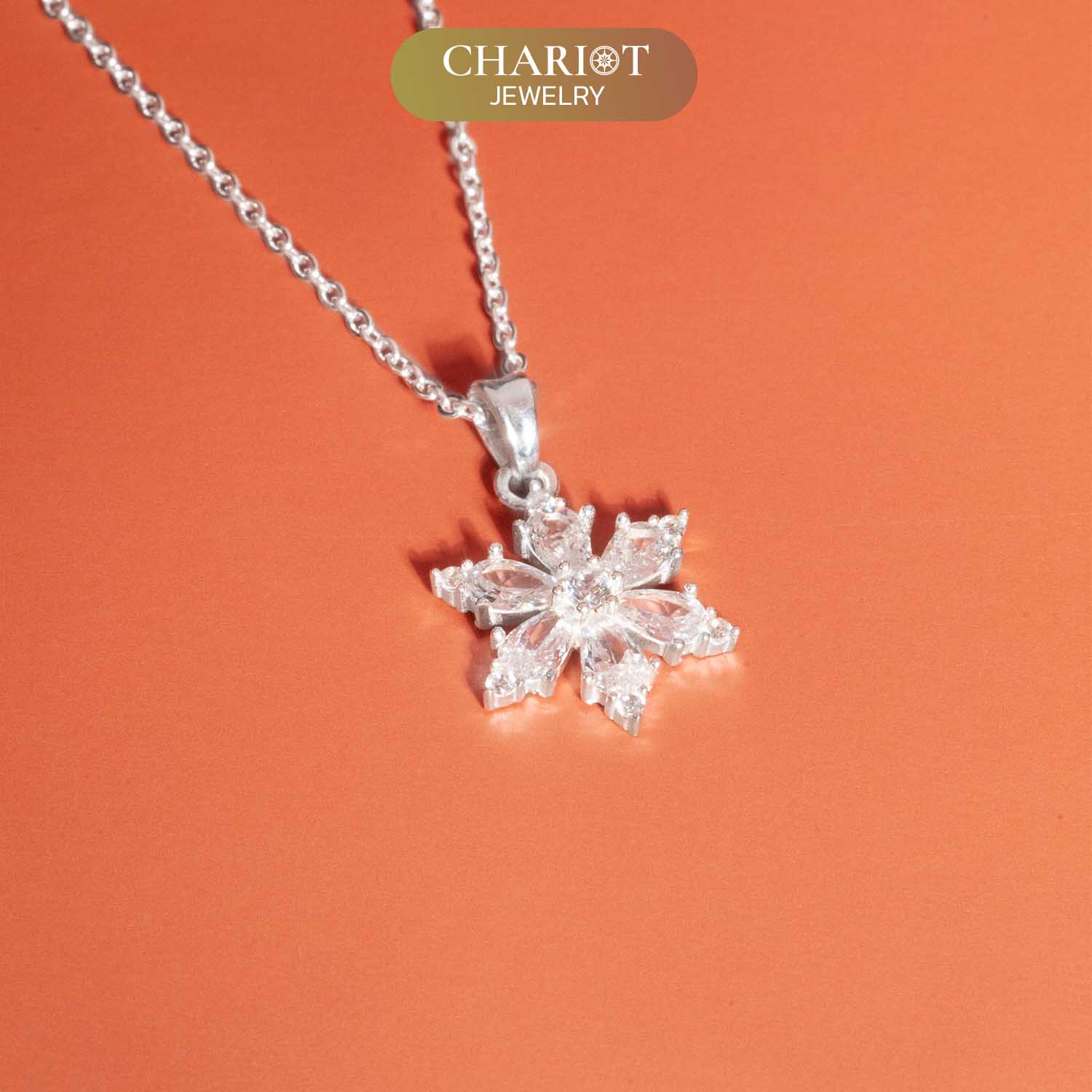 Dainty Flower Necklace