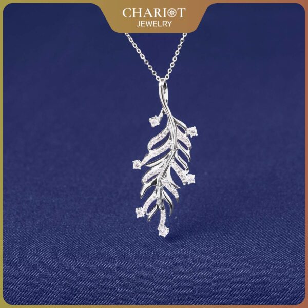 Twinkle Leaf Necklace