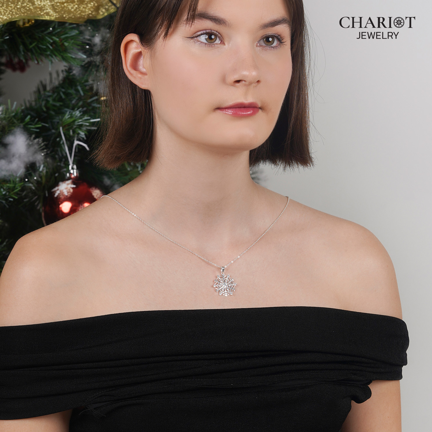 "Christmas Necklace: SnowFlake 3 Pendant "