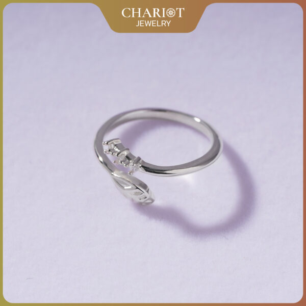 Crystal Leaf Bypass Ring