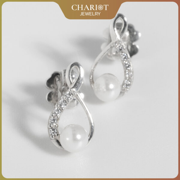 Twisted Pearl Earrings