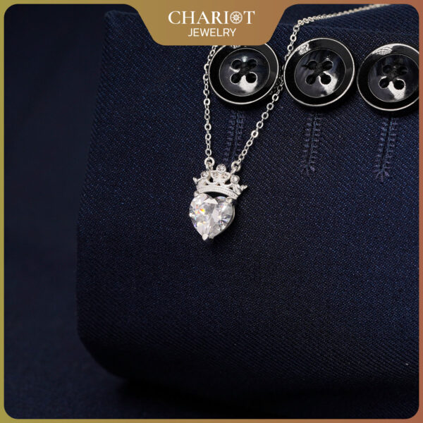 Queen Heart Necklace