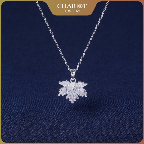 Maple Elegance Necklace