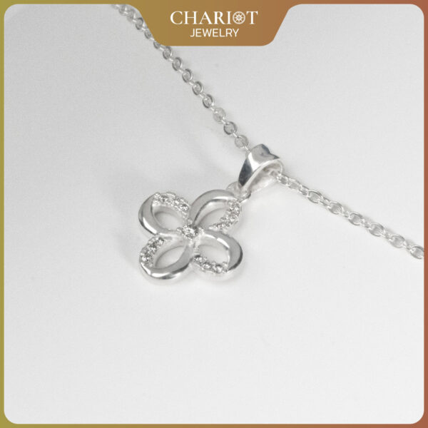 Floral Sparkle Necklace