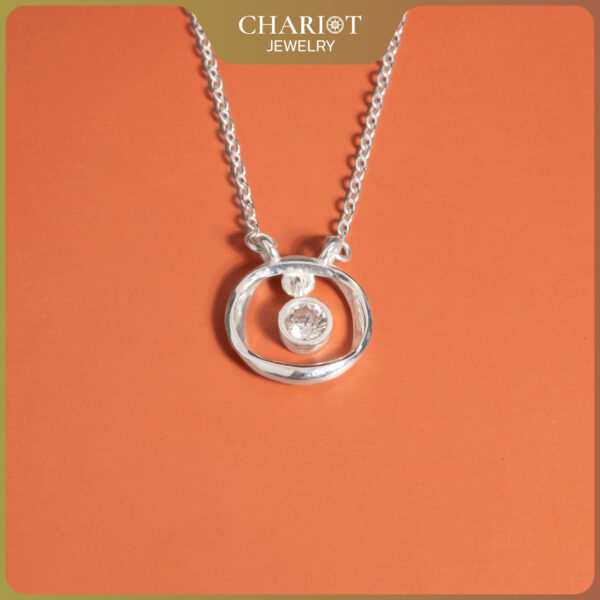 Twist Circle Necklace