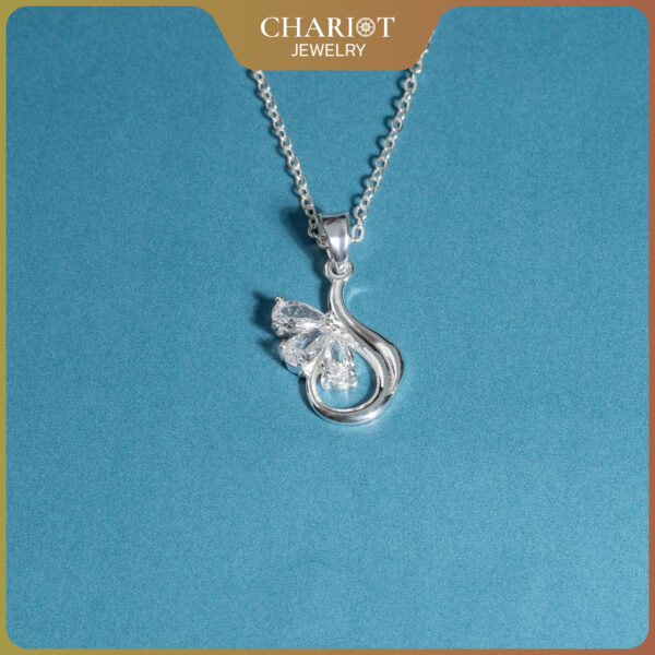 Sparkling Droplet Necklace