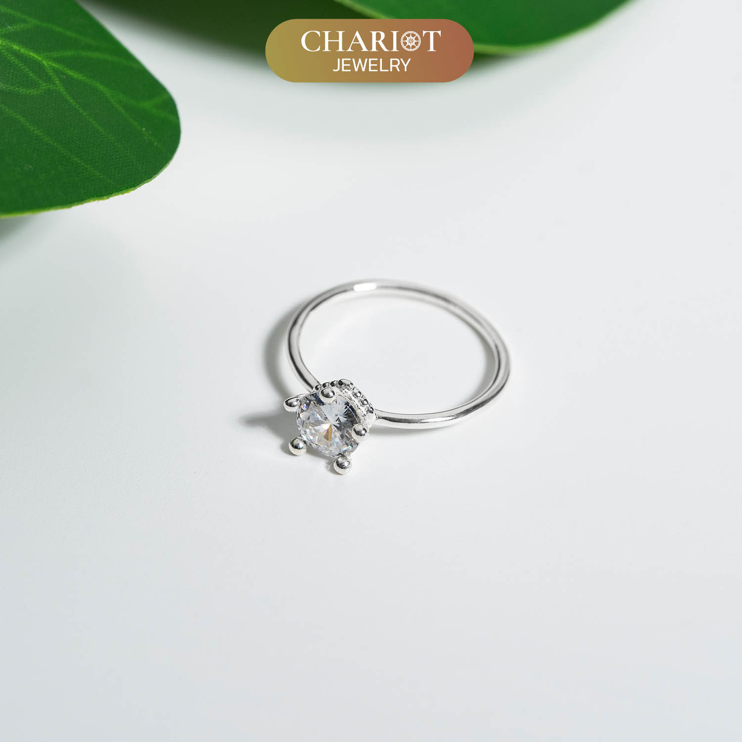 Little Glamour Queen Ring